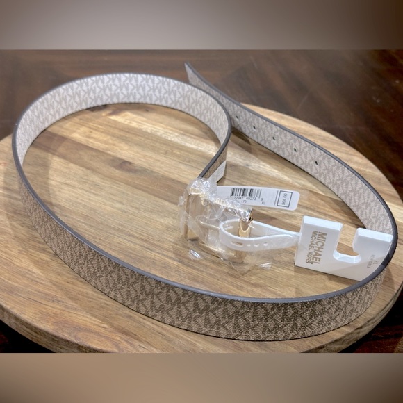 Michael Kors - Women's XL Reversible MK  Tan/White/ Leather Belt - Picture 10 of 14